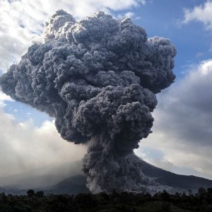 بزرگترین فوران آتش فشانی تاریخ در اندونزی